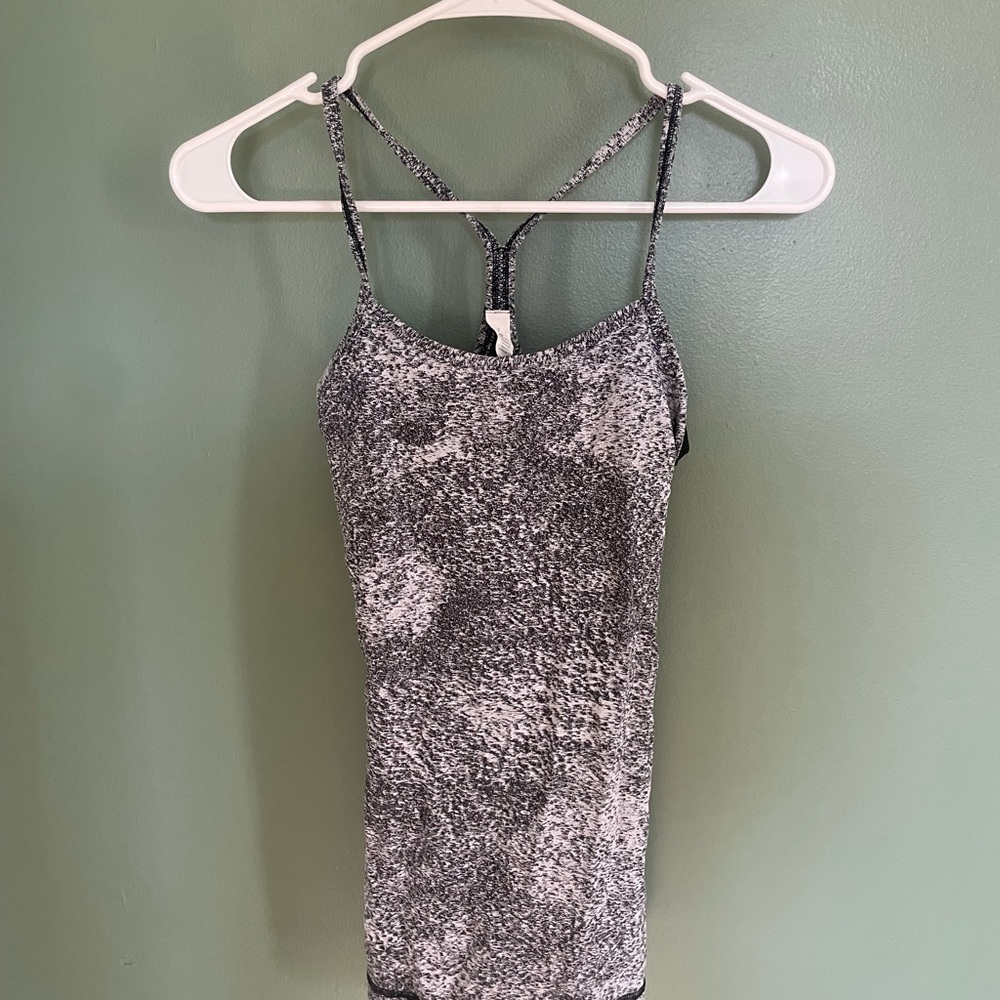 Lululemon tank
